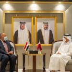 وزير  الخارجية المصري يلتقي نظيره القطري في الدوحة
