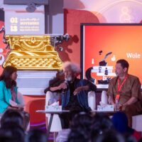 حائز نوبل للآداب وولي سوينكا  وجهاً لوجه مع جمهوره في الشارقة