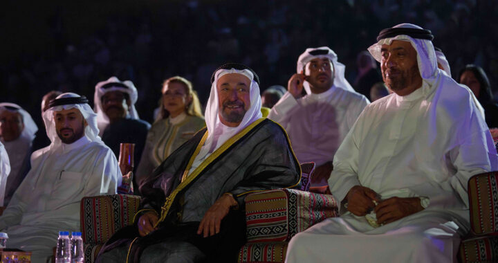 الشيخ الدكتور سلطان القاسمي يفتتح مهرجان الشارقة للمسرح الصحراوي