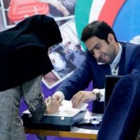 البرلمان الايراني يفتح ابوابه  للمحافظين دون معوقات