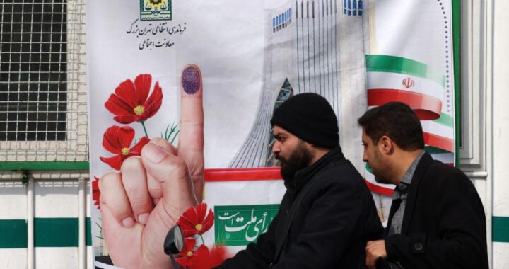 هموم المعيشة تشغل الايرانيين عن الانتخابات