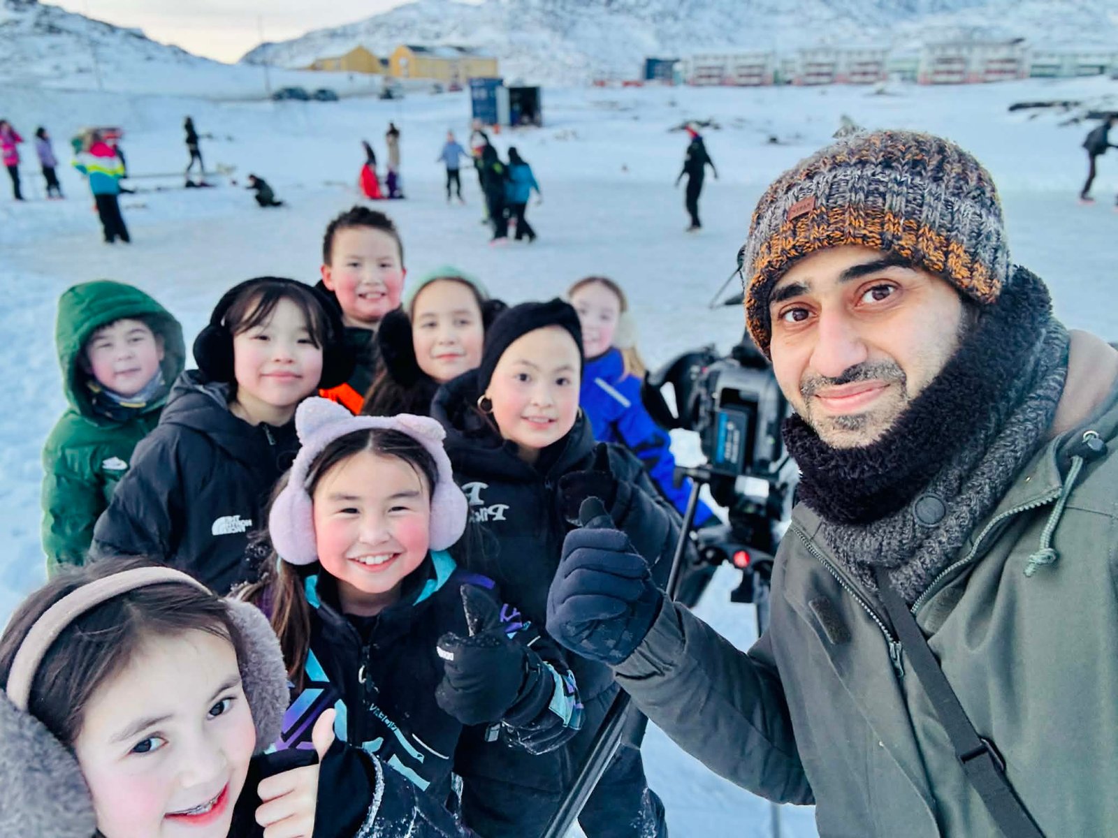 مصور عراقي يوثق الحياة في نوك… أبعد عاصمة مأهولة في العالم