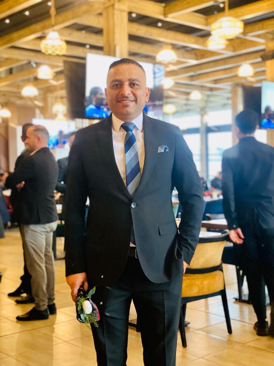 جوائز بالجملة وشعب بلا غاز