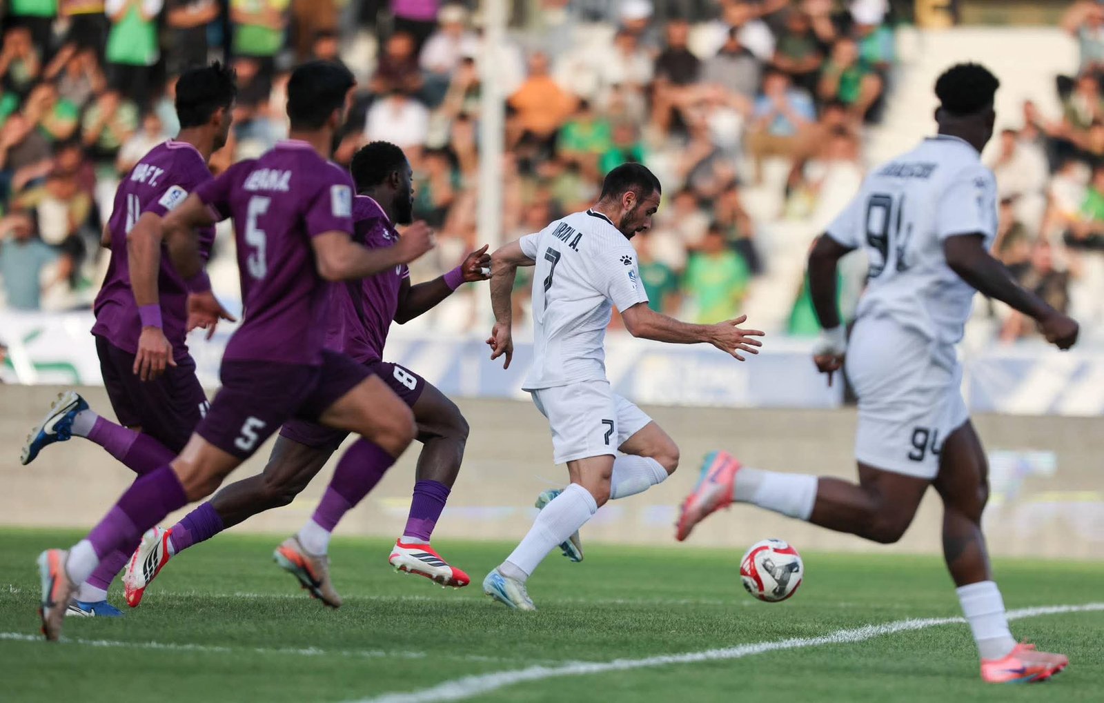 الزوراء يقهر الشرطة في ديربي العاصمة والميناء يسقط برباعية أمام نوروز 