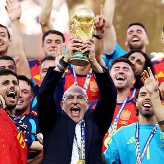 دي لافوينتي.. إمبراطور البطولات الإسبانية